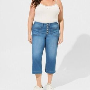 Torrid Crop Wide Leg Lightweight Vintage Stretch High-Rise Jean Size 30